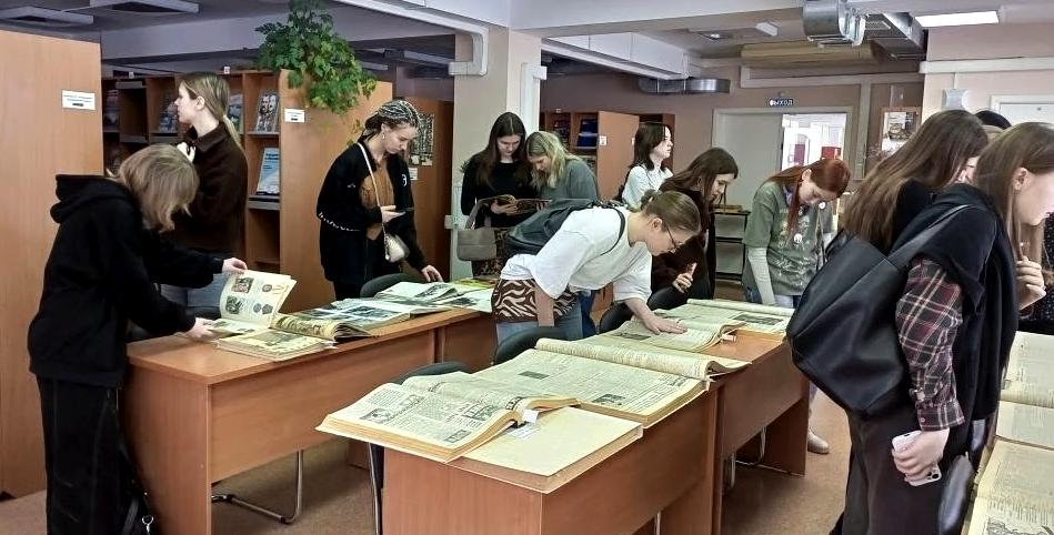 Студенты ТГПУ ознакомились с богатством библиотечных фондов